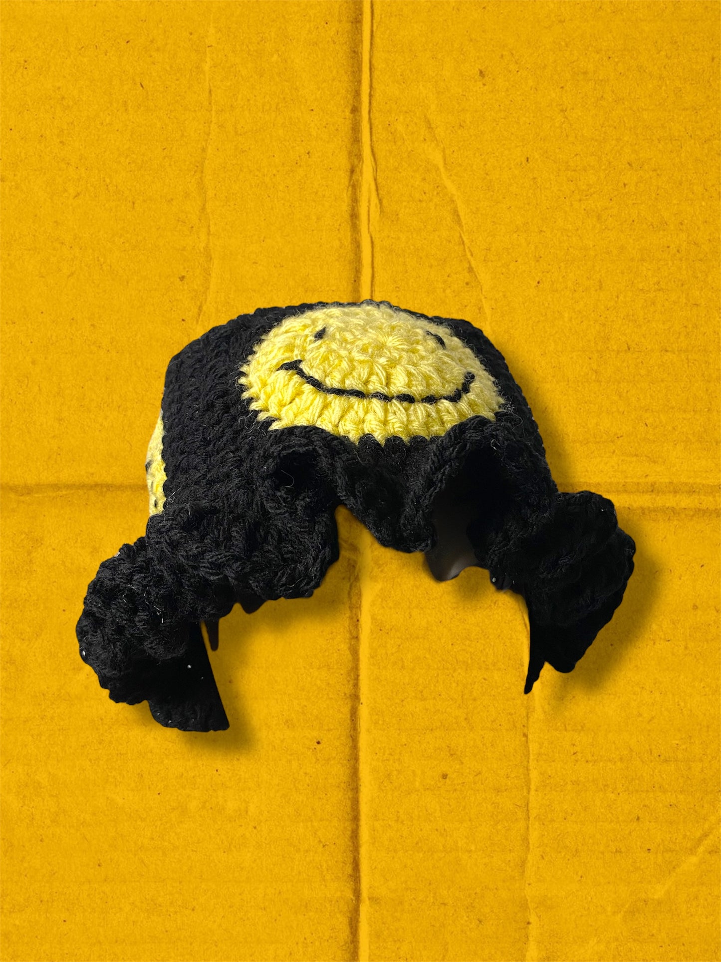 ☆ “I AM SMILEY” RUFFLE BUCKET HAT