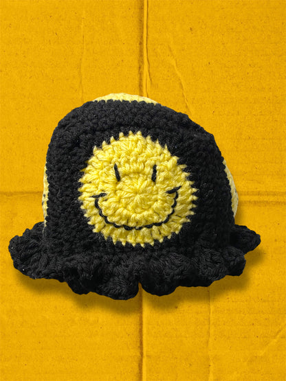 ☆ “I AM SMILEY” RUFFLE BUCKET HAT